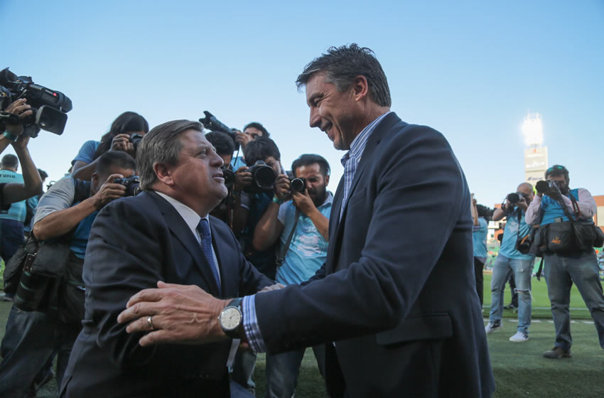 Miguel Herrera y Robert Dante Siboldi se volverán a ver las caras. Foto: Imago7