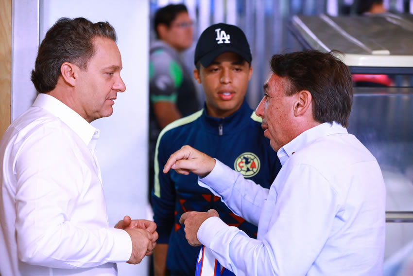 El dueño del América, Emilio Azcárraga, convivió con Giovani previo al juego ante Cruz Azul. Foto: Imago7