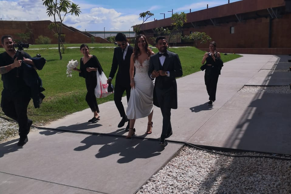 El jugador de Tigres se casó con su pareja Ailin Rosales este sábado en tierna ceremonia en el centro de convenciones de su natal estado (FOTO: Twitte