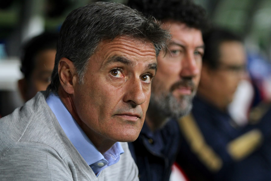 Míchel sigue sumando sin un juego espectacular. (Fotos: Imago 7 y Mexsport)