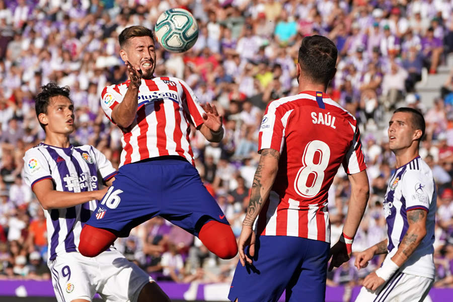 Héctor Herrera intentó cambiar el encuentro. (Foto: AFP)