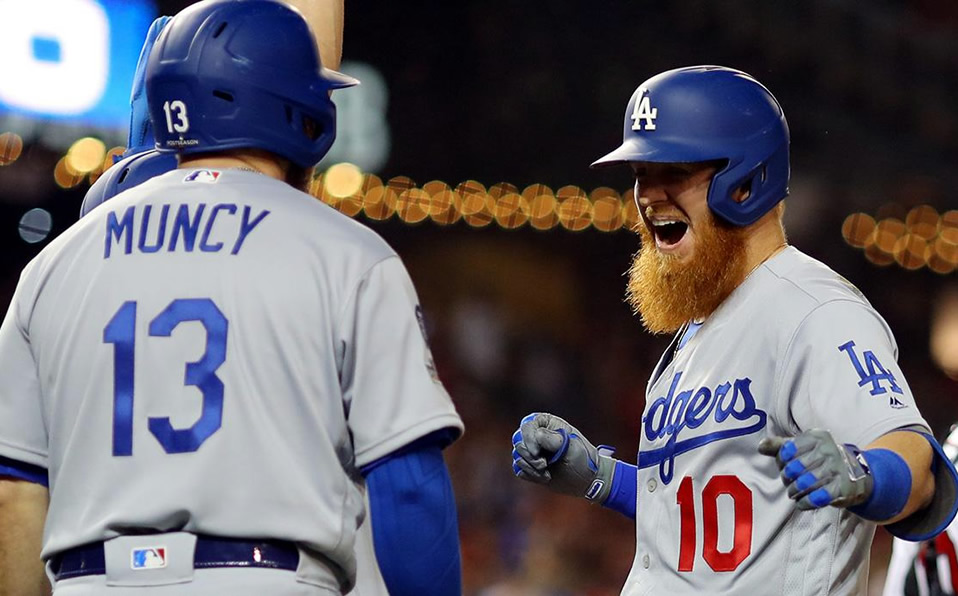 Justin Turner y Max Muncy pegaron home runs de tres y una carrera, respectivamente. (Foto: @SportsCenter)
