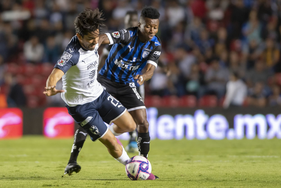 Pizarro volvió pero fue expulsado (FOTO]: Imago7)