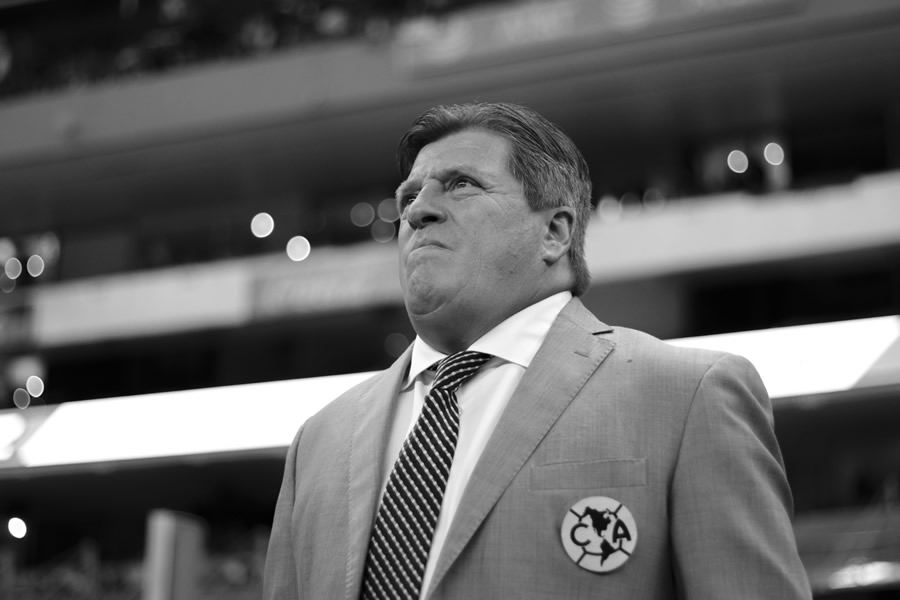 Miguel Herrera volvió a pasarse de lengua. (Foto: Imago 7)