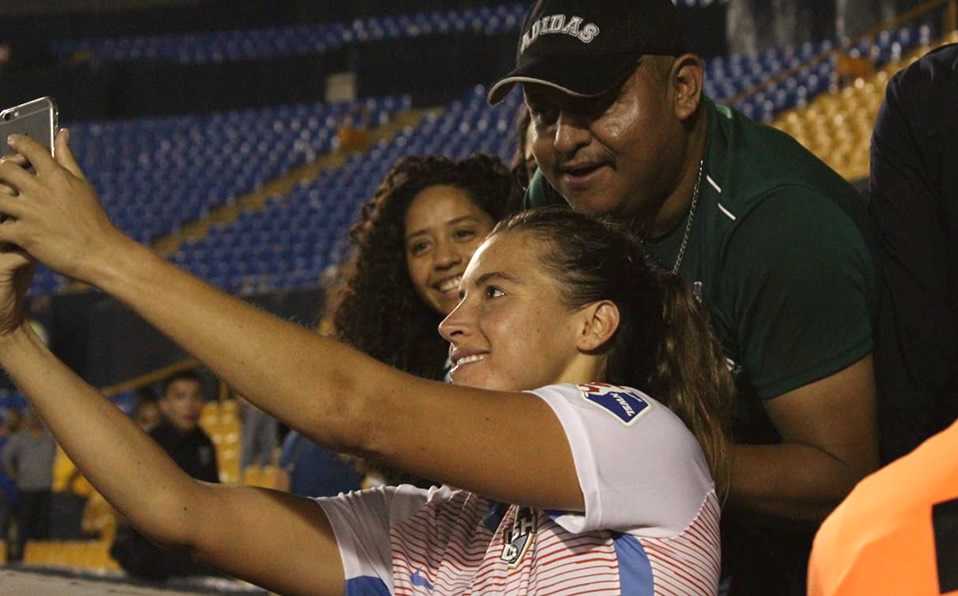 Tigres puso a disposición un número de Whatsapp para recibir información del acosador de Sofía Huerta. (@FutFemenilMX)
