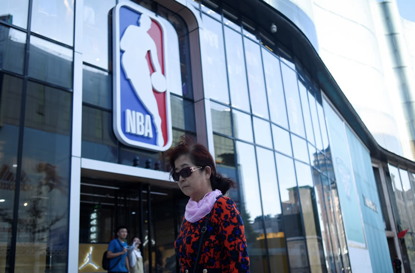 La NBA, Hong Kong y China, en una fuerte polémica por un tuit deldirector general de los Rockets. Foto: AFP