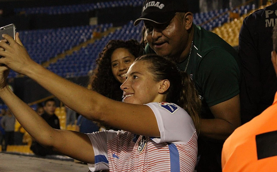 Sofía Huerta fue acosada por este sujeto. (Foto: @FutFemenilMX)