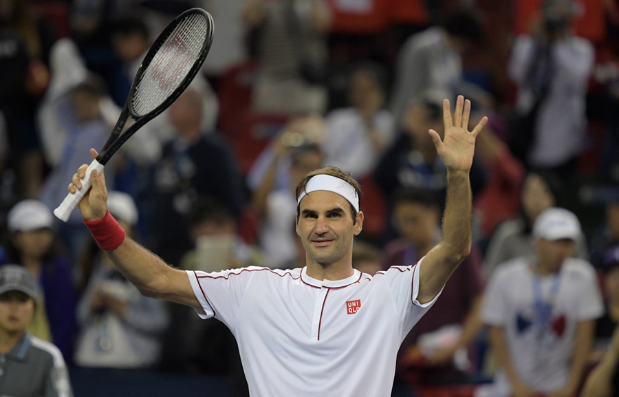 Federer avanzó a Cuartos en el Masters 1000 de Shanghái. (Foto: AFP)