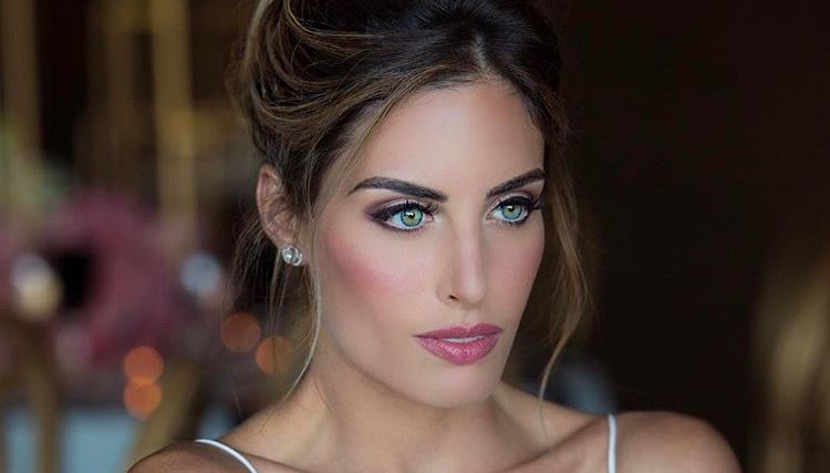 Modelo, mama y esposa, Ale prepara el lanzamiento de su propia marca de cuidados para la piel. (ale_sada)