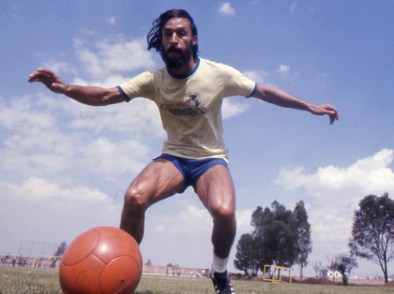 Mario 'Pichojos' Pérez, un todo terreno por la banda izquierda azulcrema. FOTO: Mexsport