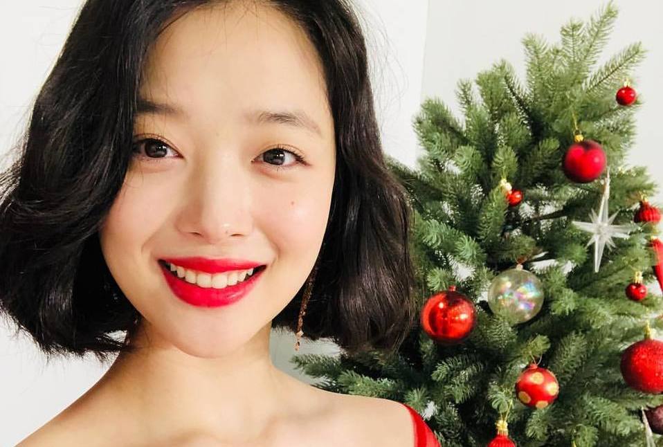 Con tan solo 25 años, este 14 de octubre falleció la popular cantante de K Pop conocida como Sulli.