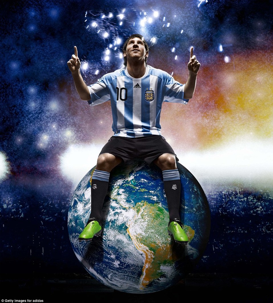 Mejor representado, imposible... El mundo es el patio de juegos de Leo. (Getty)