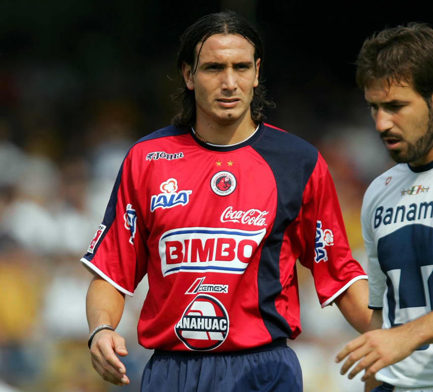 El argentino Pablo Quatrocci era el central dominante de los escualos. Foto: Mexsport
