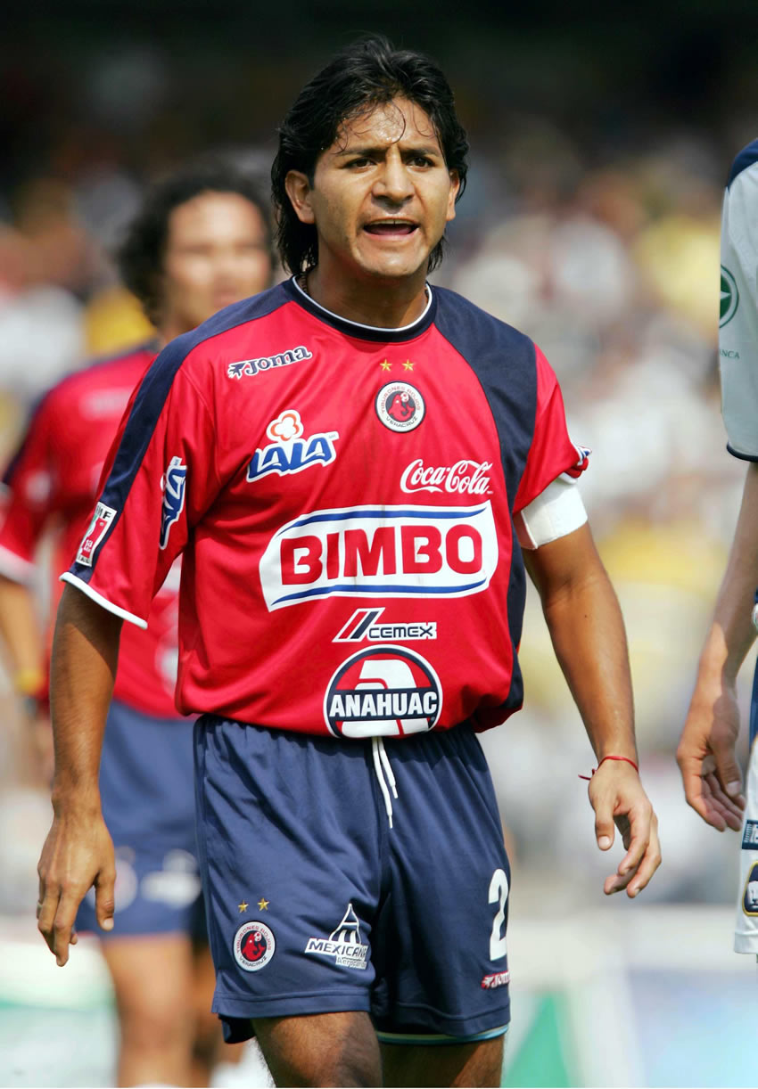 Isaac Terrazas, el duro defensa de los Tiburones. Foto: Mexsport