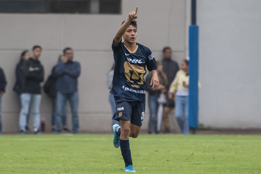 Miguel Ángel Carreón, nueva joya de la cantera de Pumas. (Foto: Mexsport)