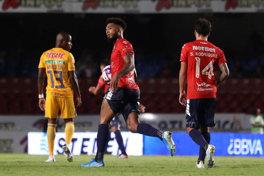 Colin Kazim marcó el tanto de la honra. (Fotos: Mexsport e Imago 7)