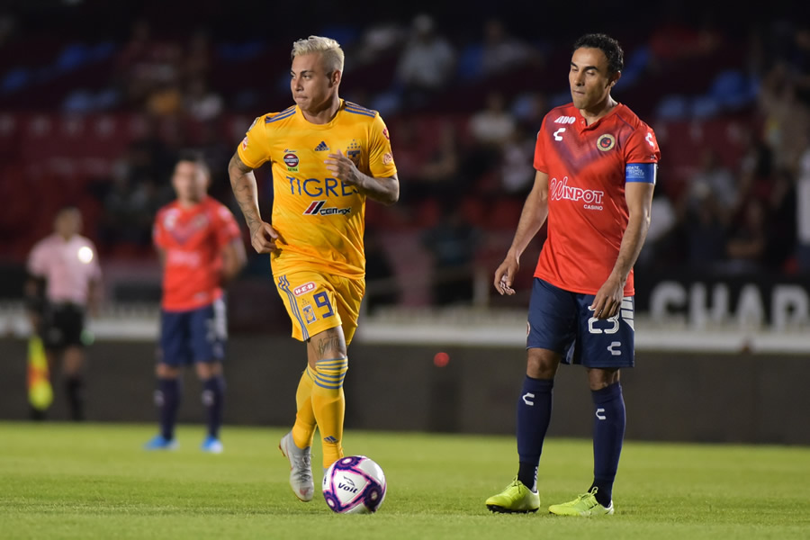 Eduardo Vargas marcó dos goles. (Fotos: Mexsport e Imago 7)