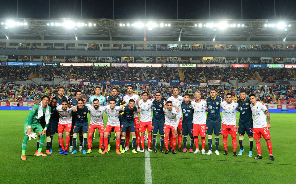 Necaxa y América se juntaron para la foto previa al partido. (Foto: Imago7)