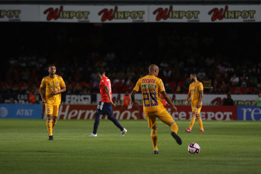 Tigres tocó el balón durante un minuto. (Fotos: Mexsport e Imago 7)
