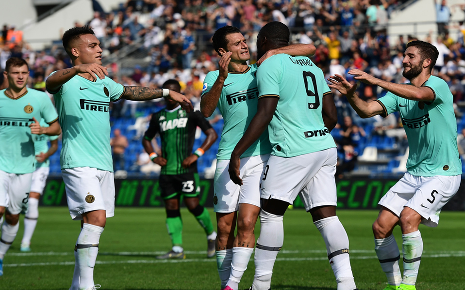 El Inter se complicó al final pero resistió (AFP)