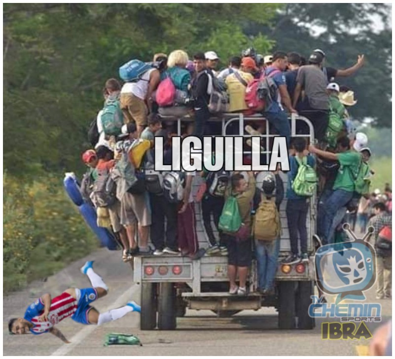 ¡Pobres Chivas! Tan lejos de la Liguilla y tan cerca del descenso.