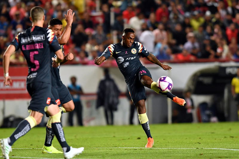 Renato Ibarra pudo en ventaja al América con este zurdazo. (Foto: Mexsport)