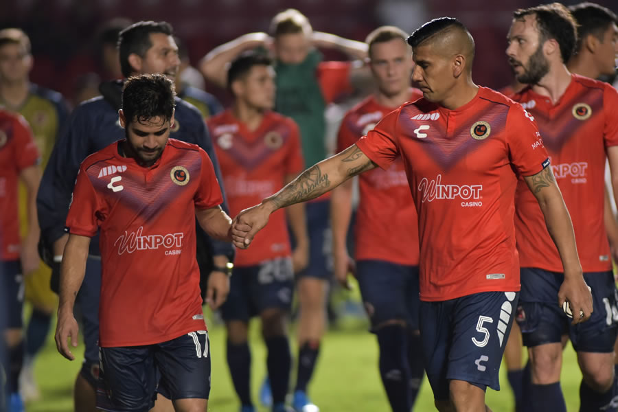 Los jugadores del Veracruz se encuentran en el fondo de la tabla general con cuatro puntos. Foto: Mexsport.