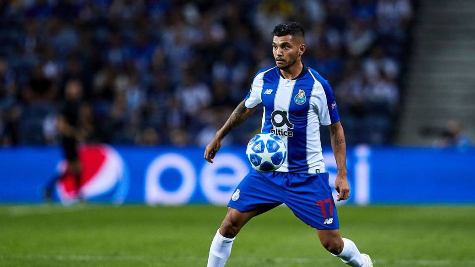 Tecatito Corona tendrá un duro enfrentamiento contra Rangers de Escocia. (Foto: Getty)