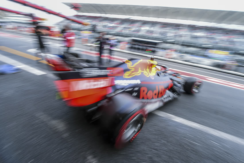 Un barrido del monoplaza de Red Bull. Foto: AFP