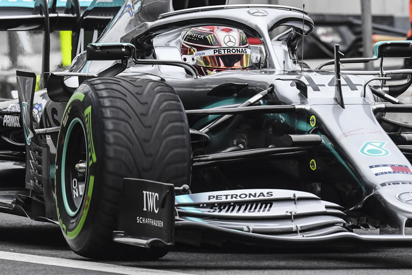 Lewis Hamilton luciendo su monoplaza. Foto: AFP