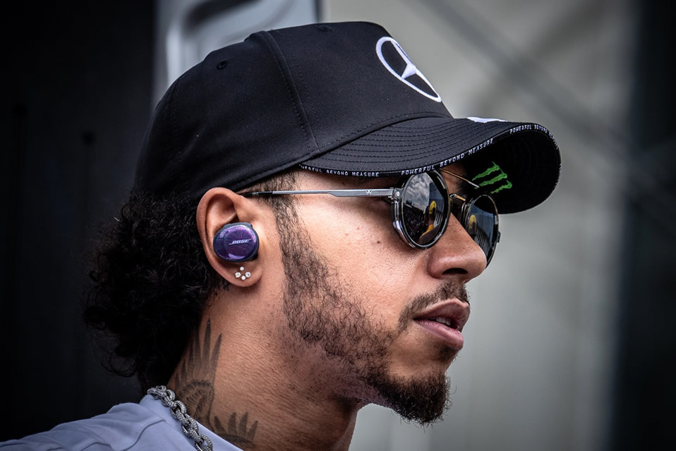 Una vez más, el piloto británico de Mercedes tiene la oportunidad de coronarse en el Autódromo Hermanos Rodríguez (FOTO: AFP)