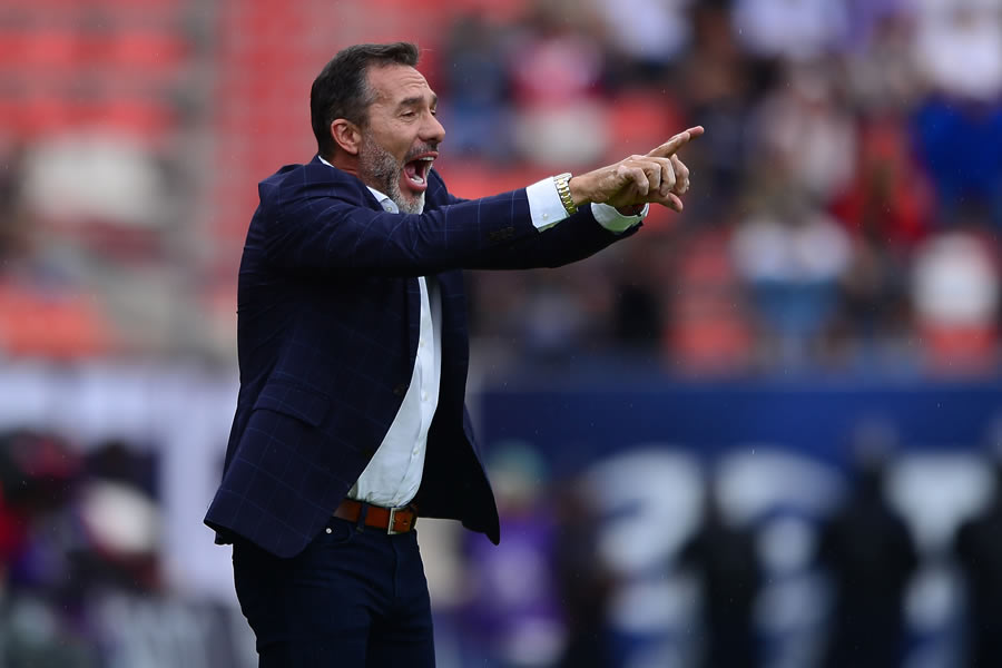 Gustavo Matosas no ha podido levantar al atlético San Luis esta temporada. FOTO: Mexsport.