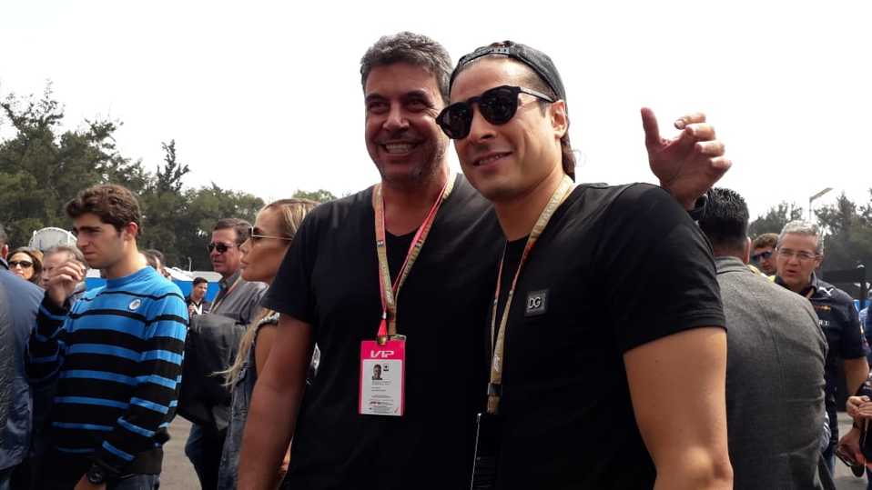Arturo Elías Ayub y Guillermo Ochoa (Foto: Ana Laura García)