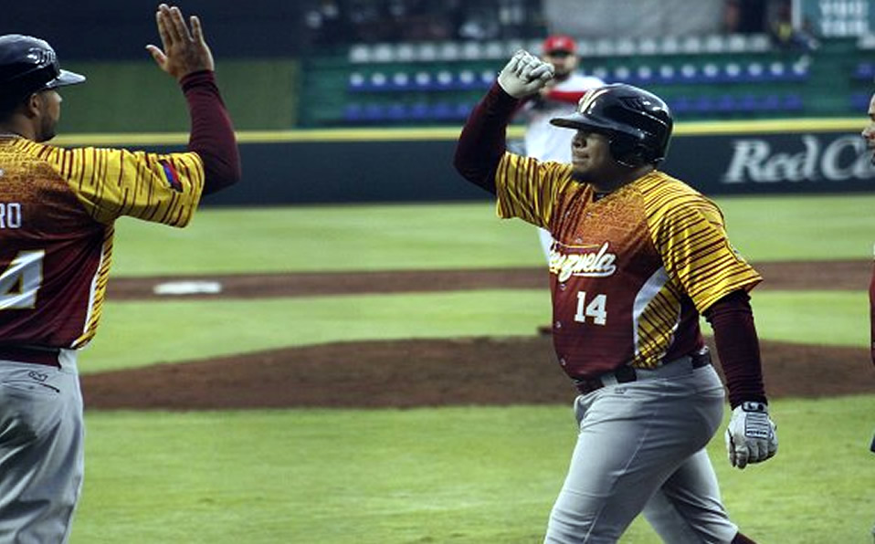 Rincones produjo cinco de las nueve carreras que Venezuela anotó en el juego. (Foto: Cortesía)