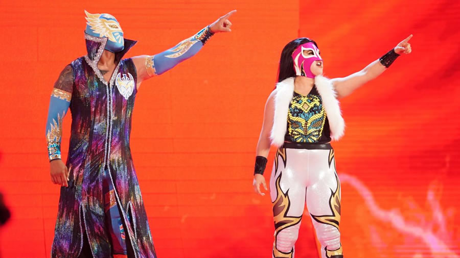 Sin Cara y Carolina se presentaron juntos por primera vez. (Foto: WWE)
