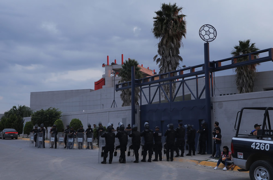 Sin el calor de la afición, así se llevó el partido. (Imago 7)