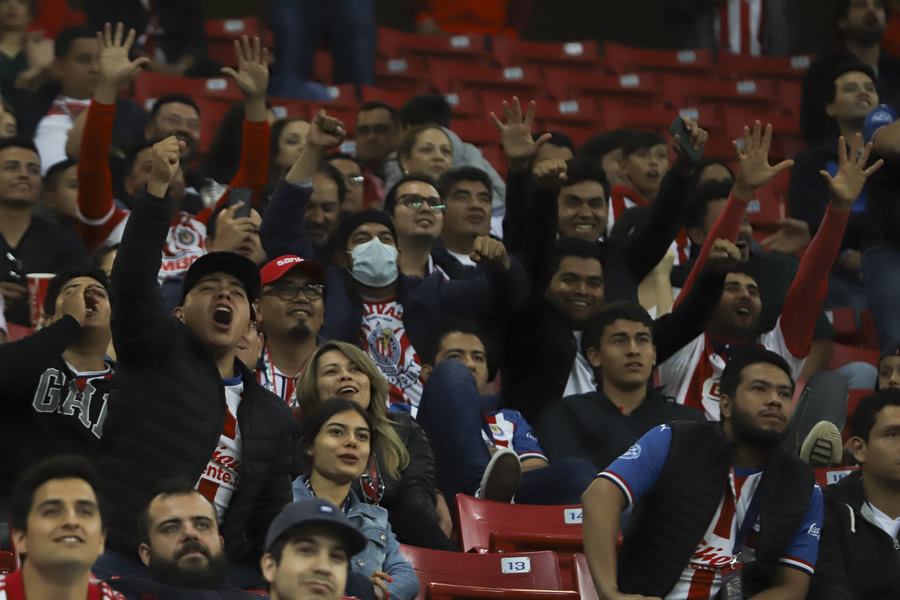 La afición de Chivas había celebrado el gol. (Foto: Imago 7)