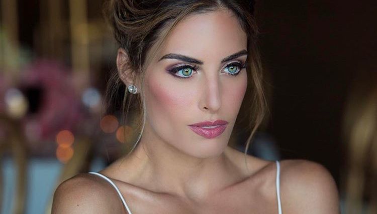 Modelo, mama y esposa, Ale prepara el lanzamiento de su propia marca de cuidados para la piel. (ale_sada)