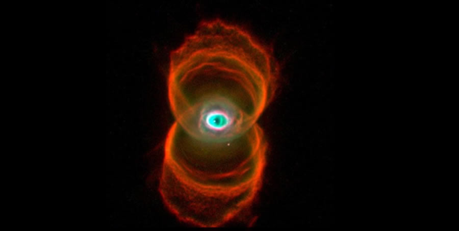 Esta imagen es de la nebulosa 'Reloj de Arena' y fue tomada con el telescopio espacial Hubble; una teoría indica que la figura se formó por un viento