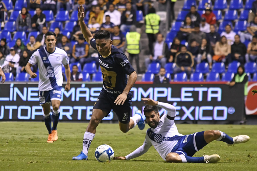 Martín Barragán fue titular y poco pudo hacer del lado felino. (Foto: Imago 7)