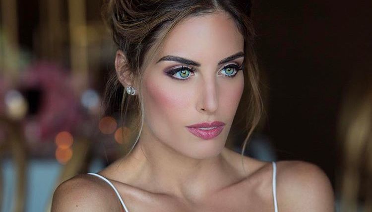 Modelo, mama y esposa, Ale prepara el lanzamiento de su propia marca de cuidados para la piel. (ale_sada)