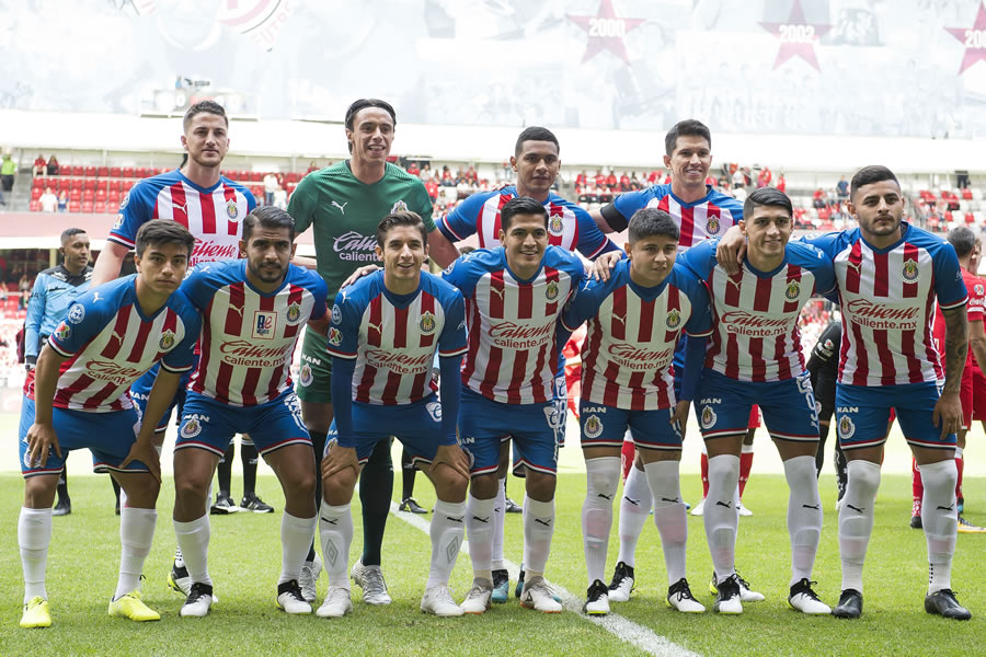 Chivas presentó dos cambios en su alineación con respecto al partido pasado. FOTO: Mexsport.
