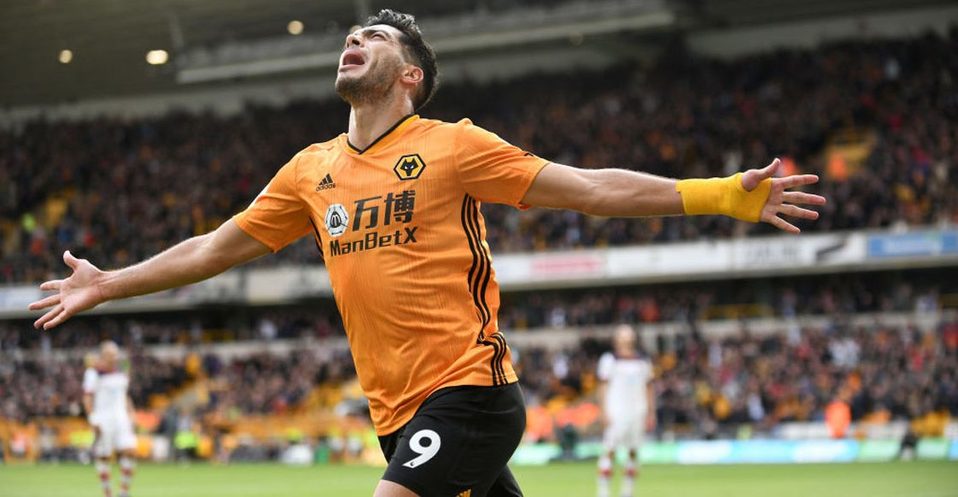 Raúl Jiménez es fundamental en el ataque de los Wolves, que se miden al Slovan Bratislava de Eslovaquia.