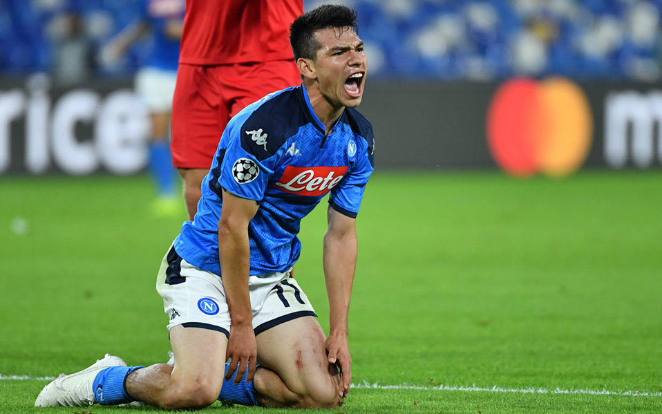 Hirving Lozano y sus compañeros, muy criticados por los fans (AFP)