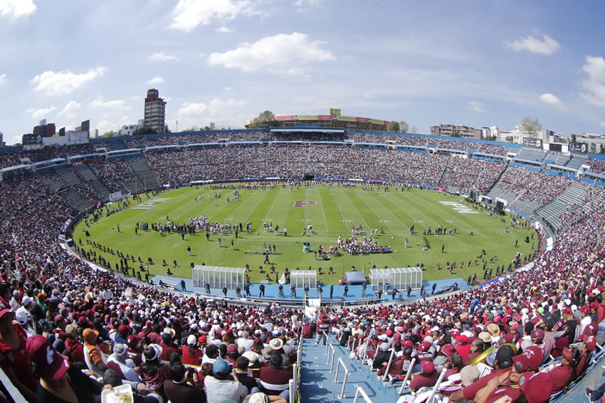 El Estadio Azul se pintó de guinda y blanco en la Final de la Onefa. Foto: Imago7