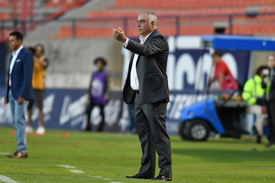 Memo Vázquez demuestra que es un buen estratega. (Fotos: Imago 7 Mexsport)