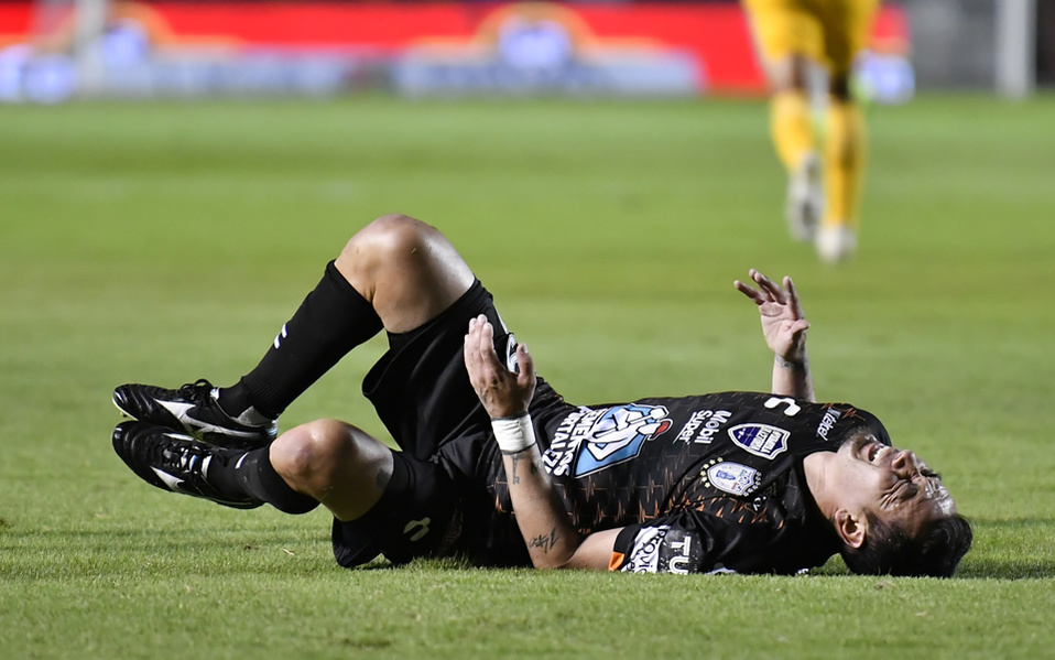 Rubens Sambueza sufrió con los defensas felinos (IMAGO7)