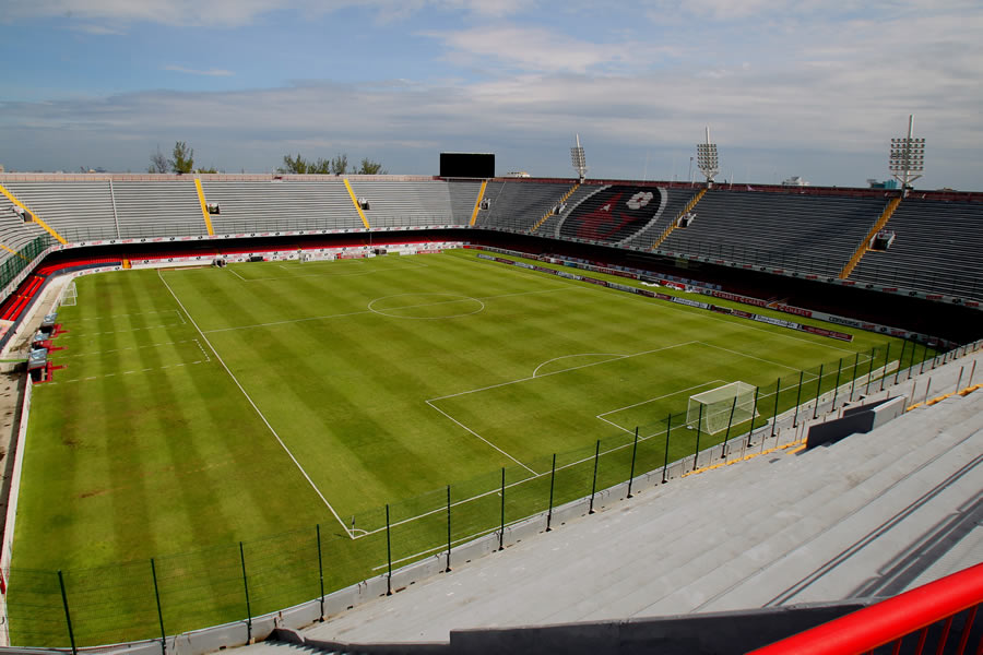 Con 52 años de existencia, el Estadio Luis Pirata Fuente, es el encargado de albergar los juegos del Veracruz. FOTO:  Mexsport