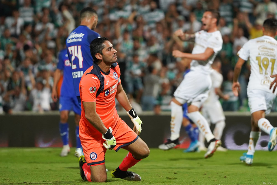 Otra frustración más para Jesús Corona (FOTO: Imago7)