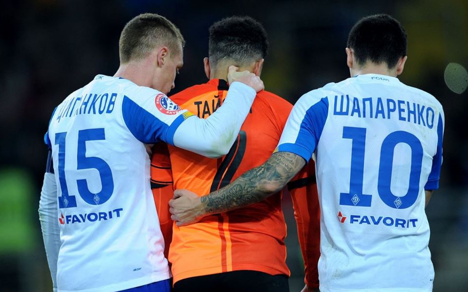 Taison, jugador del Shakhtar, expulsado tras sufrir racismo (Twitter @FCShakhtar_eng)
